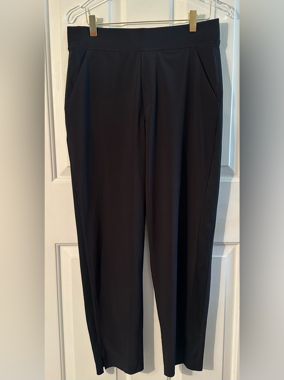 ATHLETA 8 Black Brooklyn Ankle Pant Stretch Gorpcore Hiking Athleisure